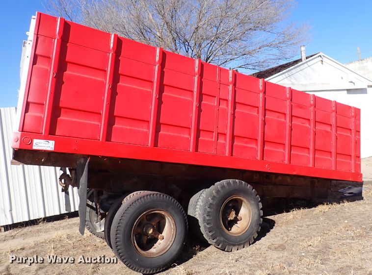 image for item DJ0069 Steel dump bed with chassis