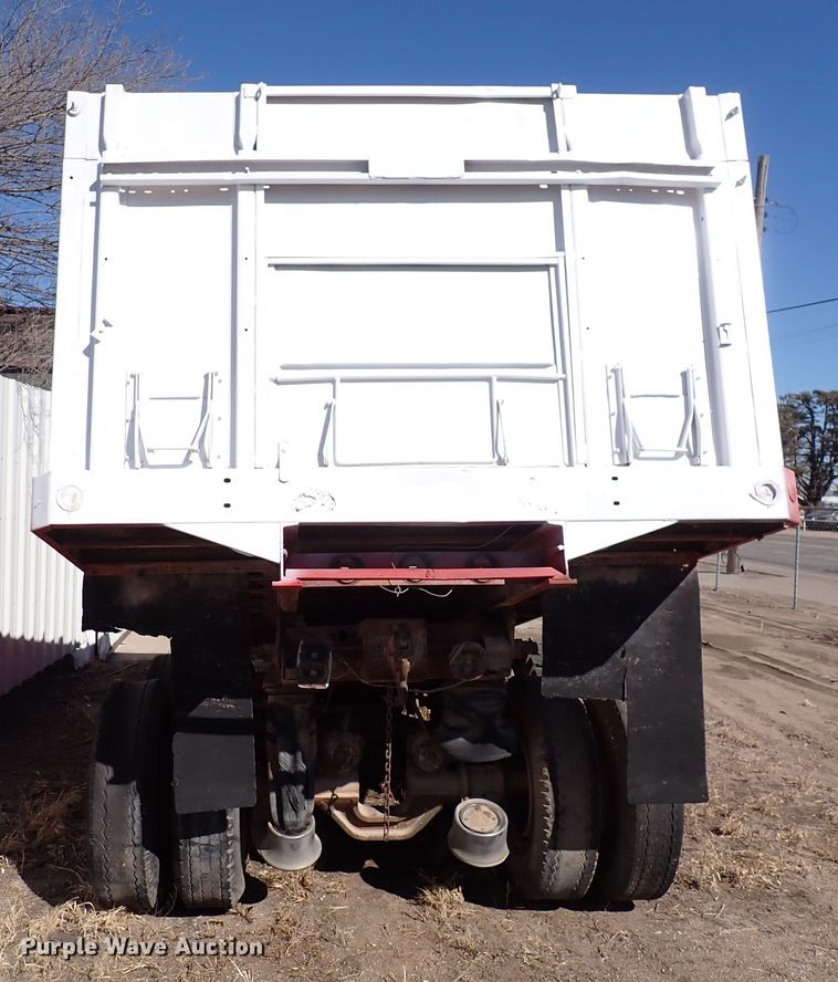 image for item DJ0069 Steel dump bed with chassis