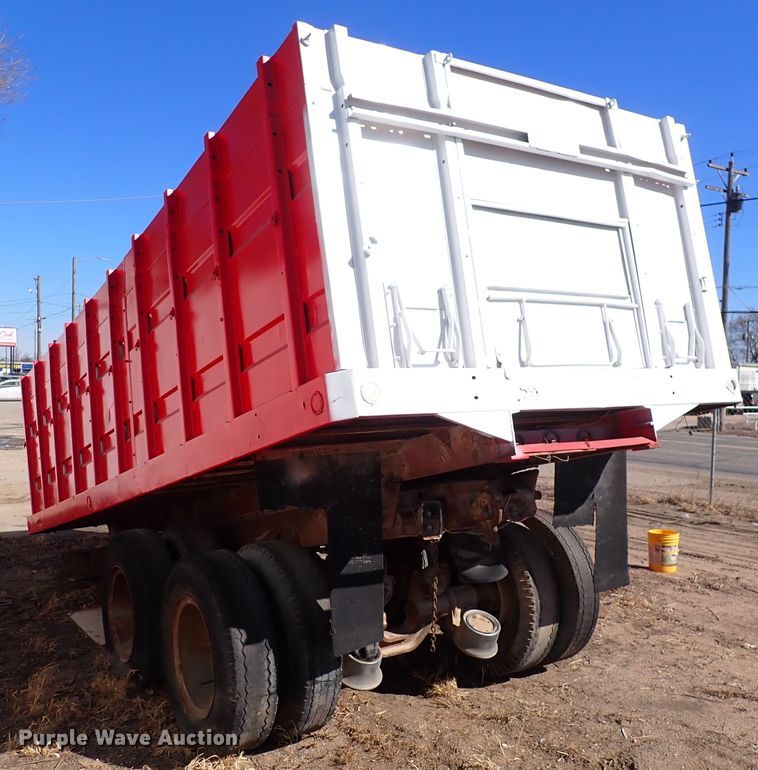 image for item DJ0069 Steel dump bed with chassis