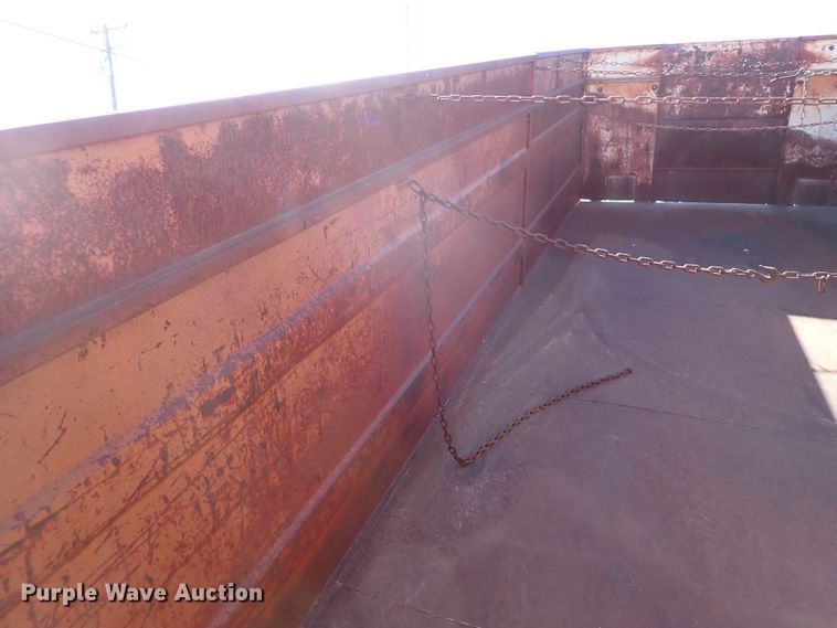 image for item DJ0069 Steel dump bed with chassis