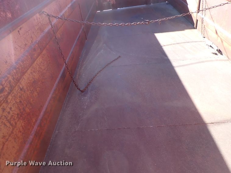 image for item DJ0069 Steel dump bed with chassis