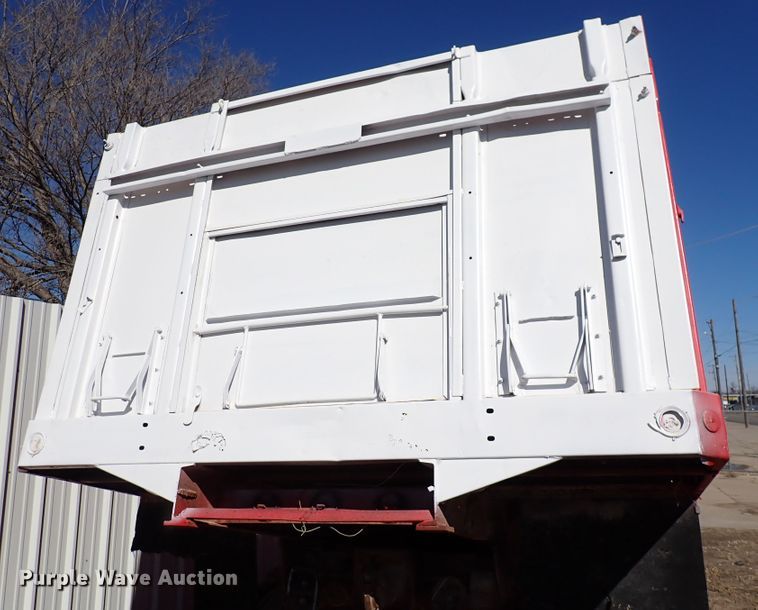 image for item DJ0069 Steel dump bed with chassis