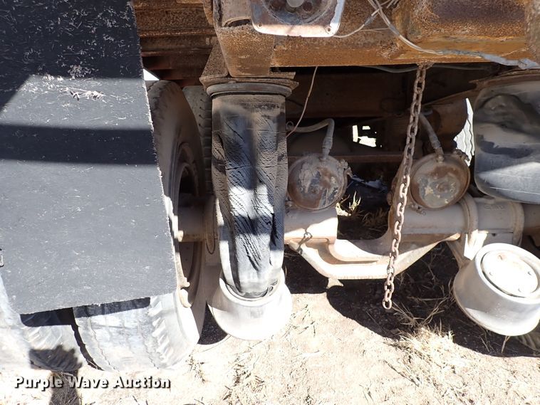 image for item DJ0069 Steel dump bed with chassis