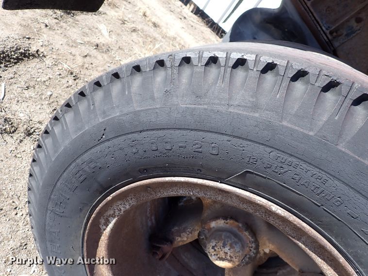 image for item DJ0069 Steel dump bed with chassis