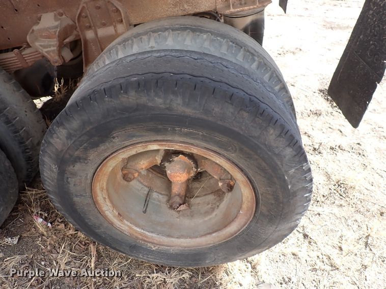 image for item DJ0069 Steel dump bed with chassis