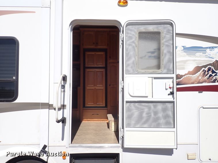 image for item DJ0094 2008 Heartland Big Horn  camper