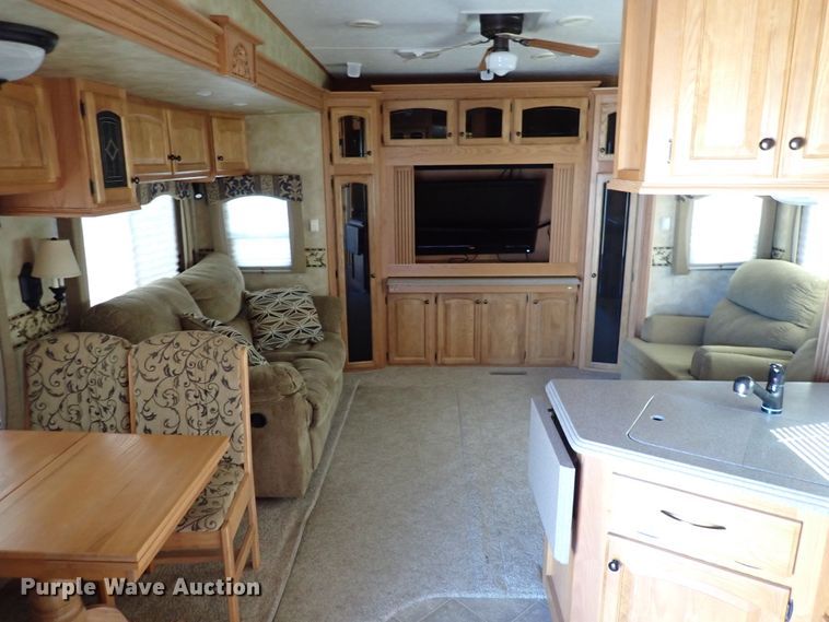 image for item DJ0094 2008 Heartland Big Horn  camper