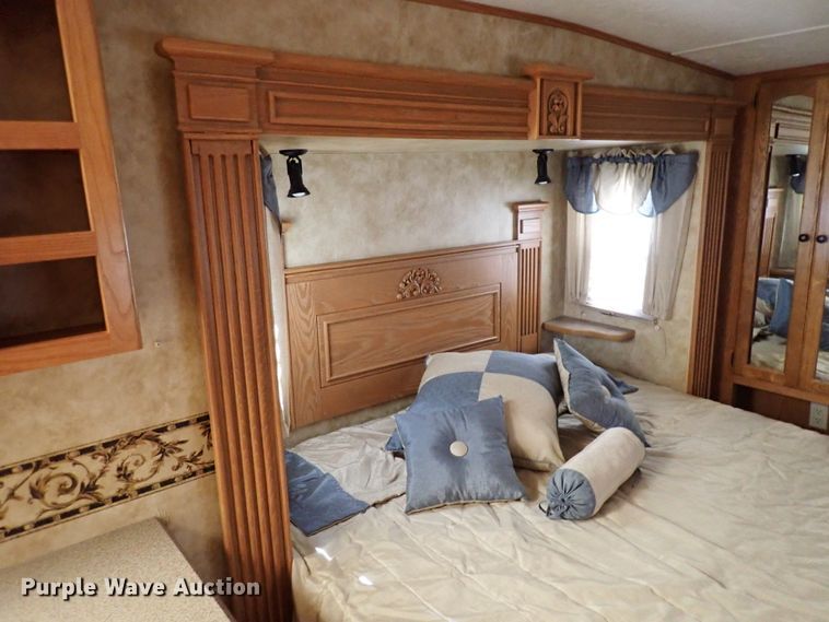 image for item DJ0094 2008 Heartland Big Horn  camper