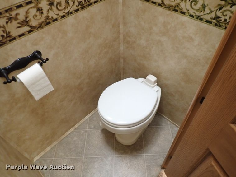 image for item DJ0094 2008 Heartland Big Horn  camper