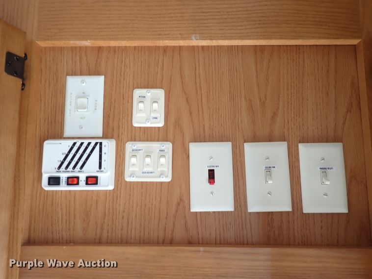 image for item DJ0094 2008 Heartland Big Horn  camper