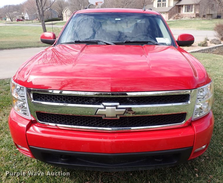 image for item DJ0209 2007 Chevrolet Silverado 1500  Crew Cab pickup truck