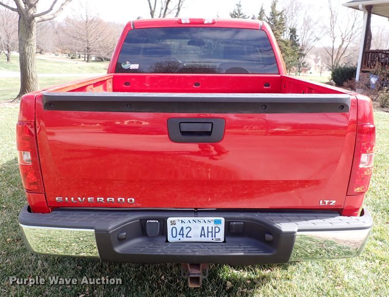image for item DJ0209 2007 Chevrolet Silverado 1500  Crew Cab pickup truck