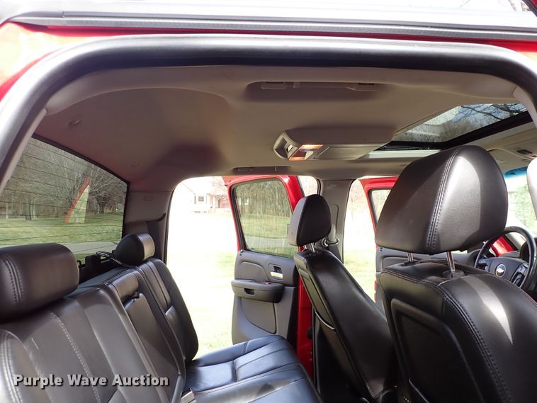 image for item DJ0209 2007 Chevrolet Silverado 1500  Crew Cab pickup truck