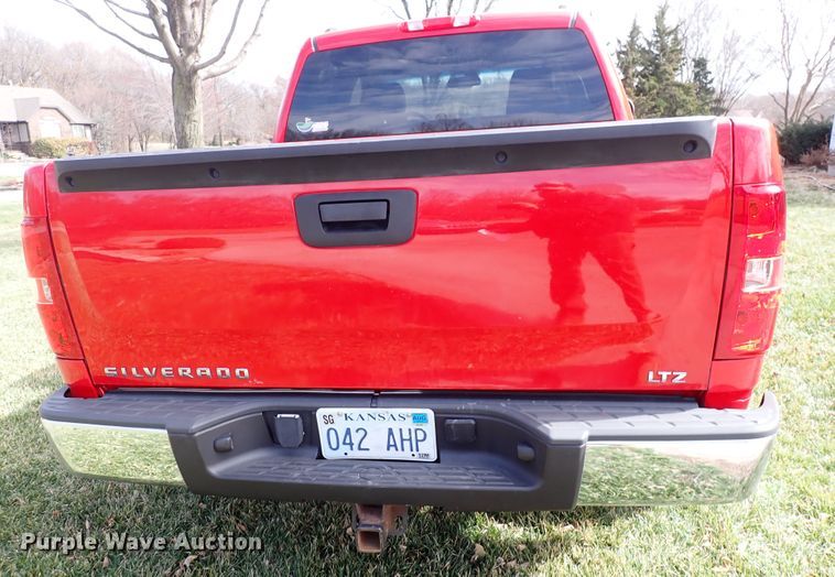 image for item DJ0209 2007 Chevrolet Silverado 1500  Crew Cab pickup truck