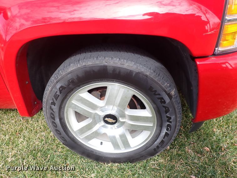 image for item DJ0209 2007 Chevrolet Silverado 1500  Crew Cab pickup truck