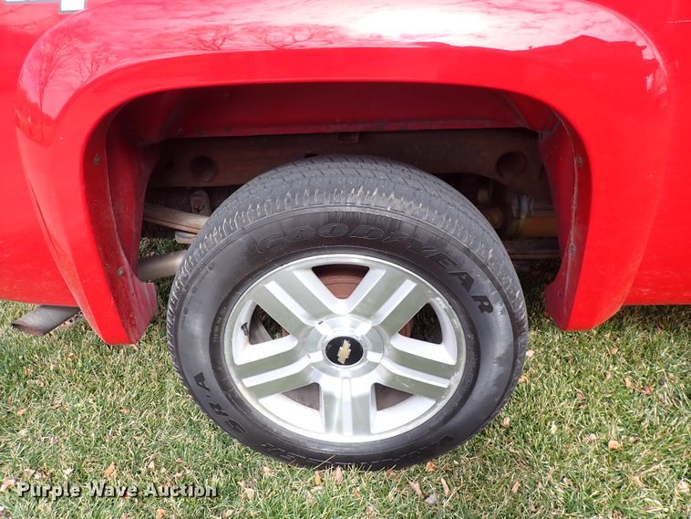 image for item DJ0209 2007 Chevrolet Silverado 1500  Crew Cab pickup truck