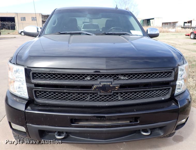 image for item DJ0230 2012 Chevrolet Silverado 1500  Crew Cab pickup truck