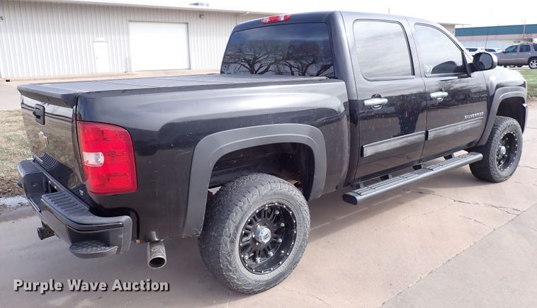 image for item DJ0230 2012 Chevrolet Silverado 1500  Crew Cab pickup truck