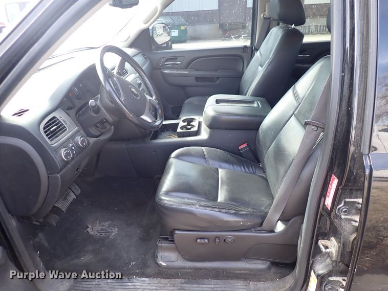 image for item DJ0230 2012 Chevrolet Silverado 1500  Crew Cab pickup truck