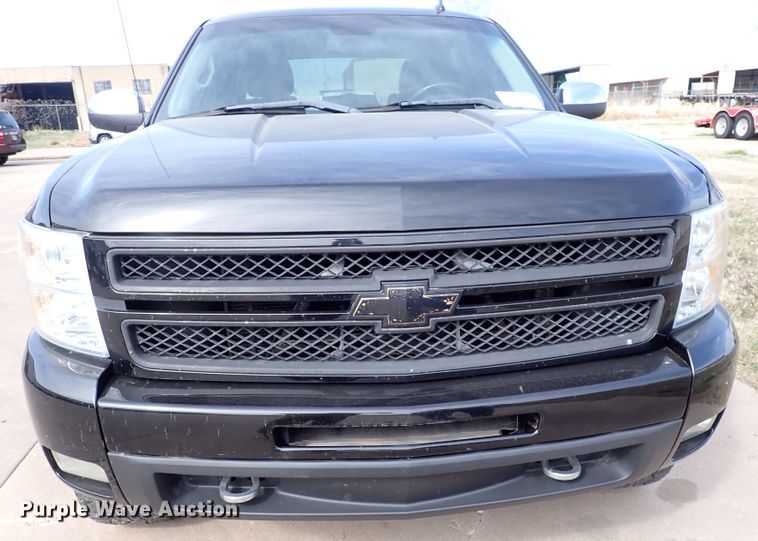 image for item DJ0230 2012 Chevrolet Silverado 1500  Crew Cab pickup truck
