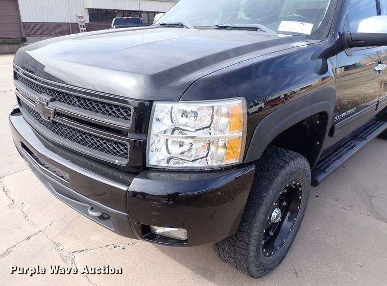 image for item DJ0230 2012 Chevrolet Silverado 1500  Crew Cab pickup truck