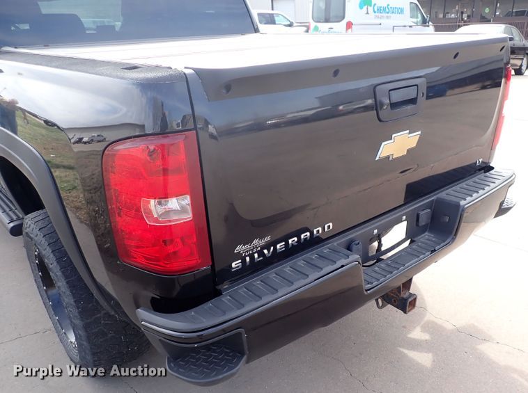 image for item DJ0230 2012 Chevrolet Silverado 1500  Crew Cab pickup truck