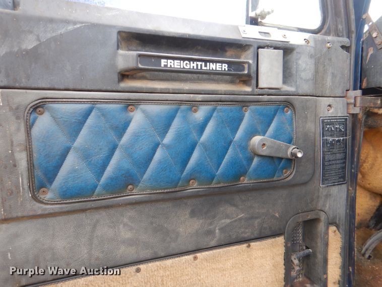 image for item DJ0390 1982 Freightliner FLC  dump truck