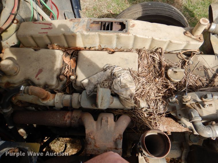 image for item DJ0390 1982 Freightliner FLC  dump truck