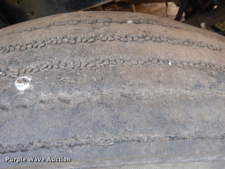 image for item DJ0390 1982 Freightliner FLC  dump truck