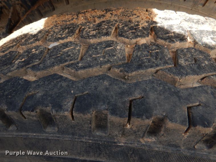 image for item DJ0390 1982 Freightliner FLC  dump truck