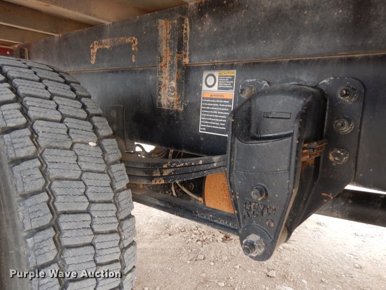 image for item DJ1070 2008 Peterbilt 325  flatbed truck