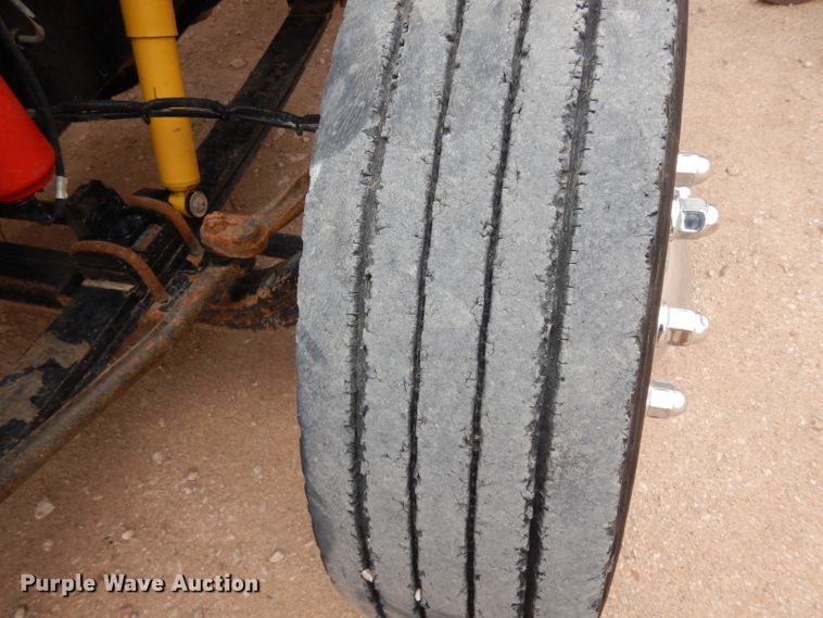 image for item DJ1070 2008 Peterbilt 325  flatbed truck