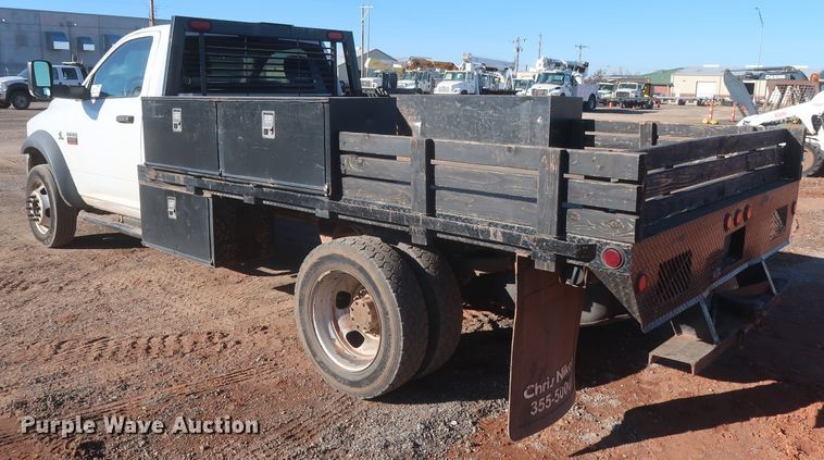 image for item DJ1858 2011 Dodge Ram 5500  flatbed truck