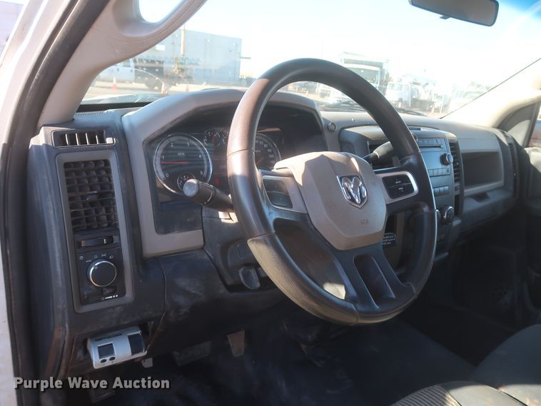 image for item DJ1858 2011 Dodge Ram 5500  flatbed truck