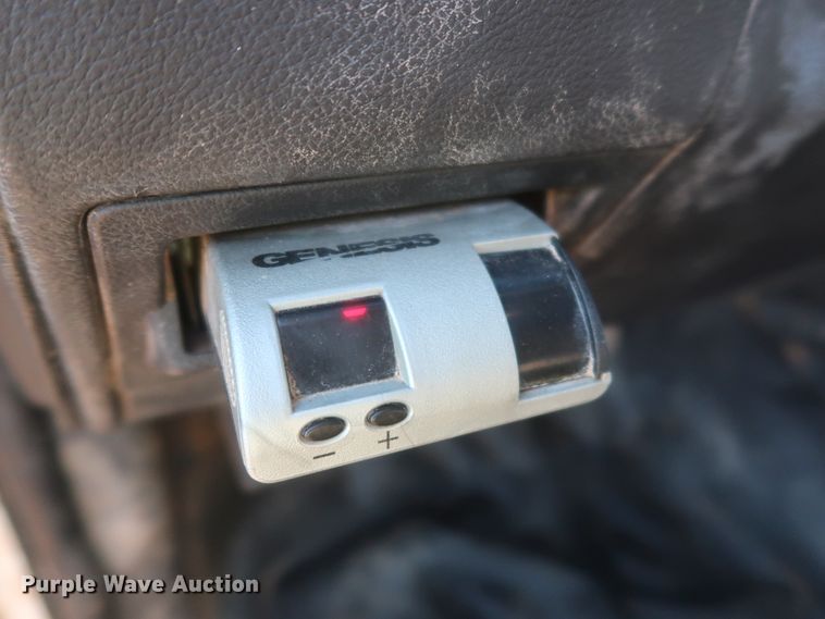 image for item DJ1858 2011 Dodge Ram 5500  flatbed truck