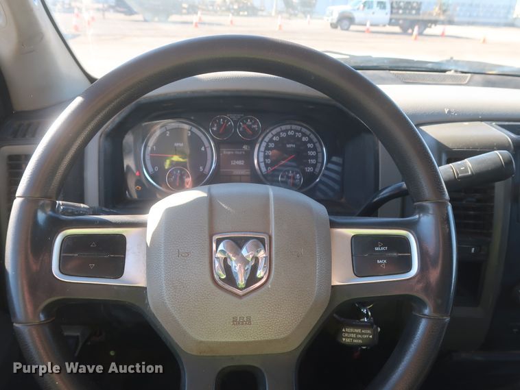 image for item DJ1858 2011 Dodge Ram 5500  flatbed truck