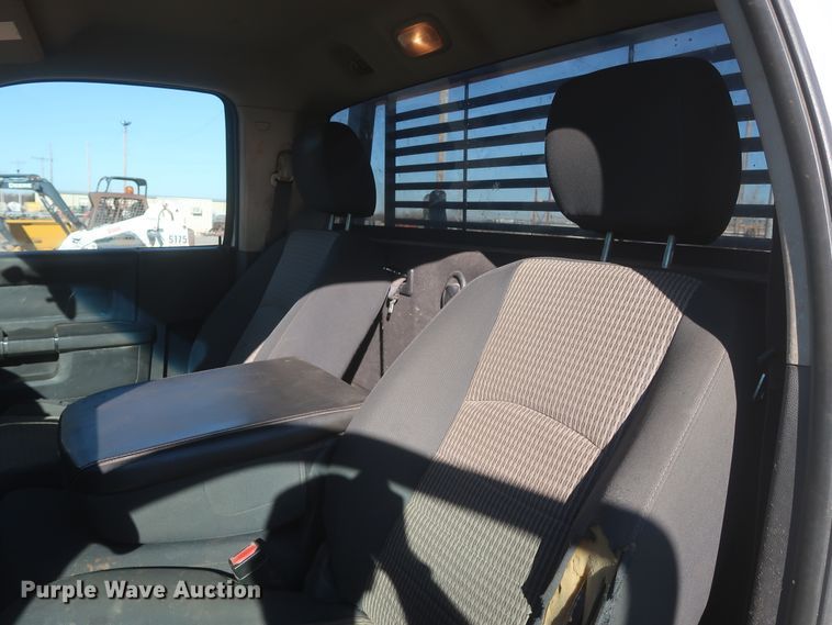 image for item DJ1858 2011 Dodge Ram 5500  flatbed truck