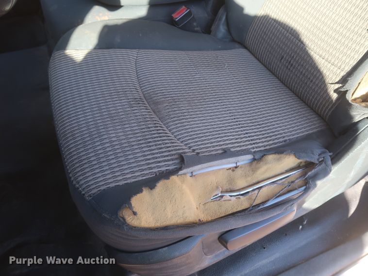 image for item DJ1858 2011 Dodge Ram 5500  flatbed truck