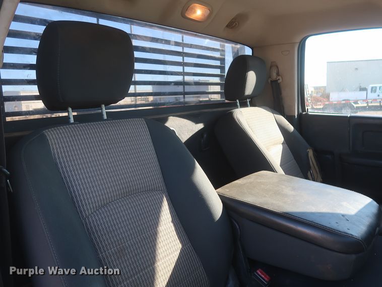 image for item DJ1858 2011 Dodge Ram 5500  flatbed truck