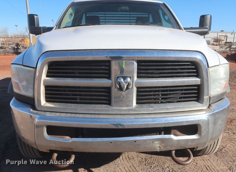 image for item DJ1858 2011 Dodge Ram 5500  flatbed truck