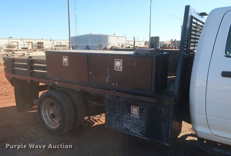 image for item DJ1858 2011 Dodge Ram 5500  flatbed truck