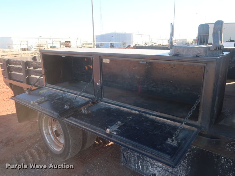 image for item DJ1858 2011 Dodge Ram 5500  flatbed truck