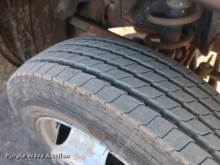 image for item DJ1858 2011 Dodge Ram 5500  flatbed truck