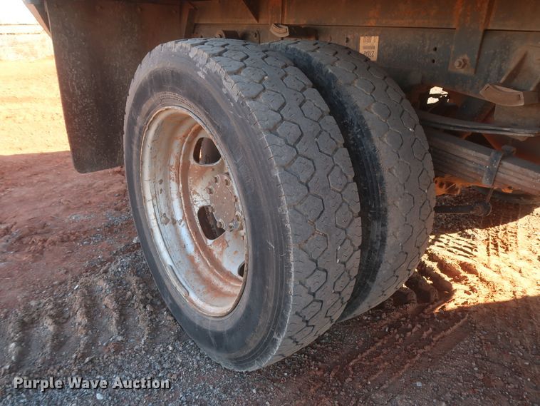 image for item DJ1858 2011 Dodge Ram 5500  flatbed truck