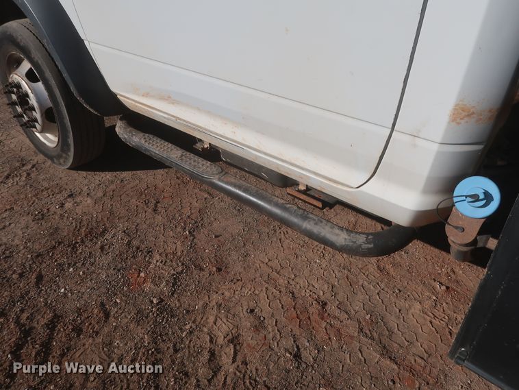 image for item DJ1858 2011 Dodge Ram 5500  flatbed truck