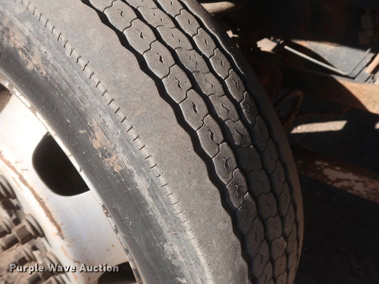 image for item DJ1858 2011 Dodge Ram 5500  flatbed truck