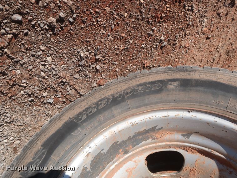 image for item DJ1858 2011 Dodge Ram 5500  flatbed truck