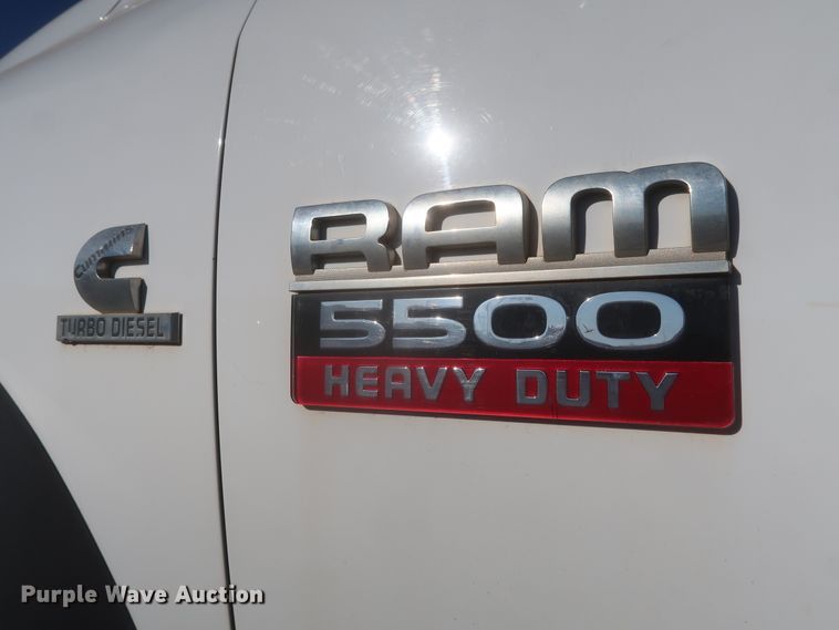 image for item DJ1858 2011 Dodge Ram 5500  flatbed truck