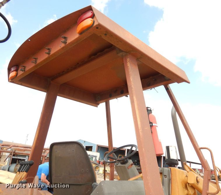 image for item DJ2860 1991 Case 580K Construction King  backhoe