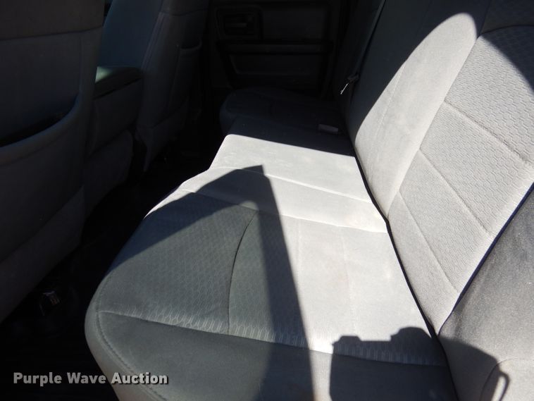 image for item DJ2884 2013 Dodge Ram 1500  Crew Cab pickup truck